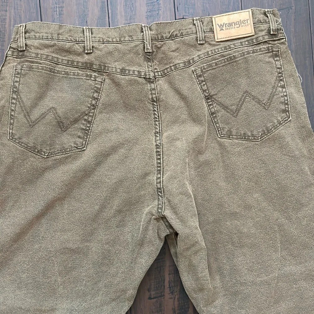 Wrangler Men's Khaki Chinos
